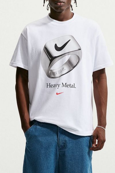 Nike Sportswear Heavy Metal Ring Graphic Tee