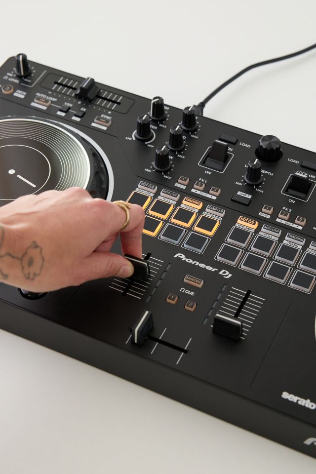 Pioneer DJ DDJ-REV1 Scratch Style 2-Channel DJ Controller #2