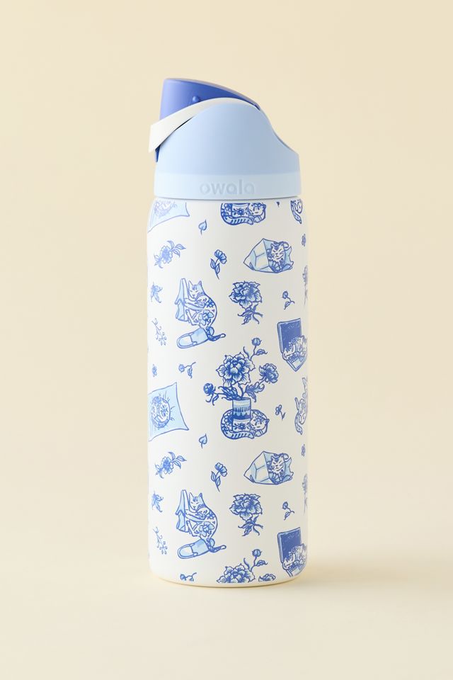 Owala UO Exclusive Delft Cat Print FreeSip 32 oz Water Bottle