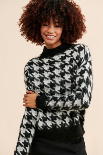Molly Bracken Houndstooth Pullover
