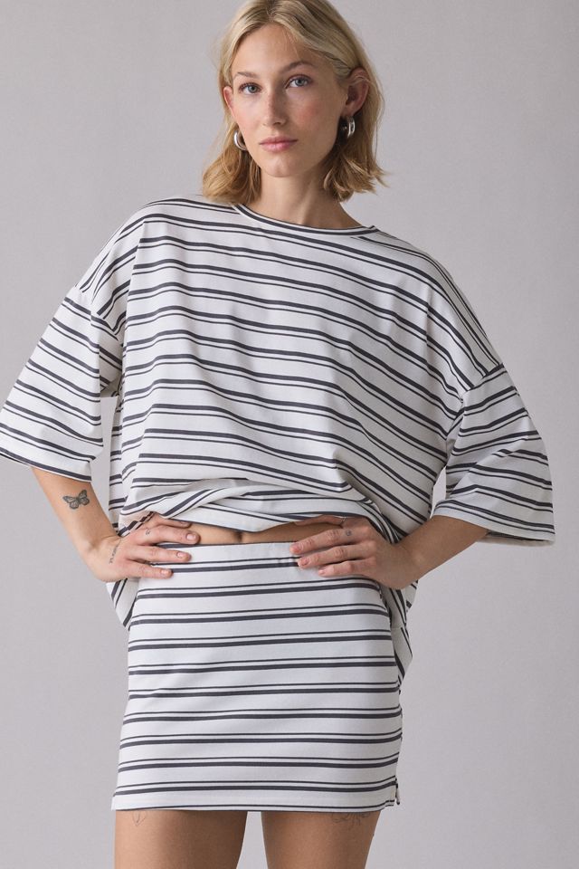 Jupe Femme Indah – Mini Jupe Rayée Extensible Noire – Taille L – Très Bon état