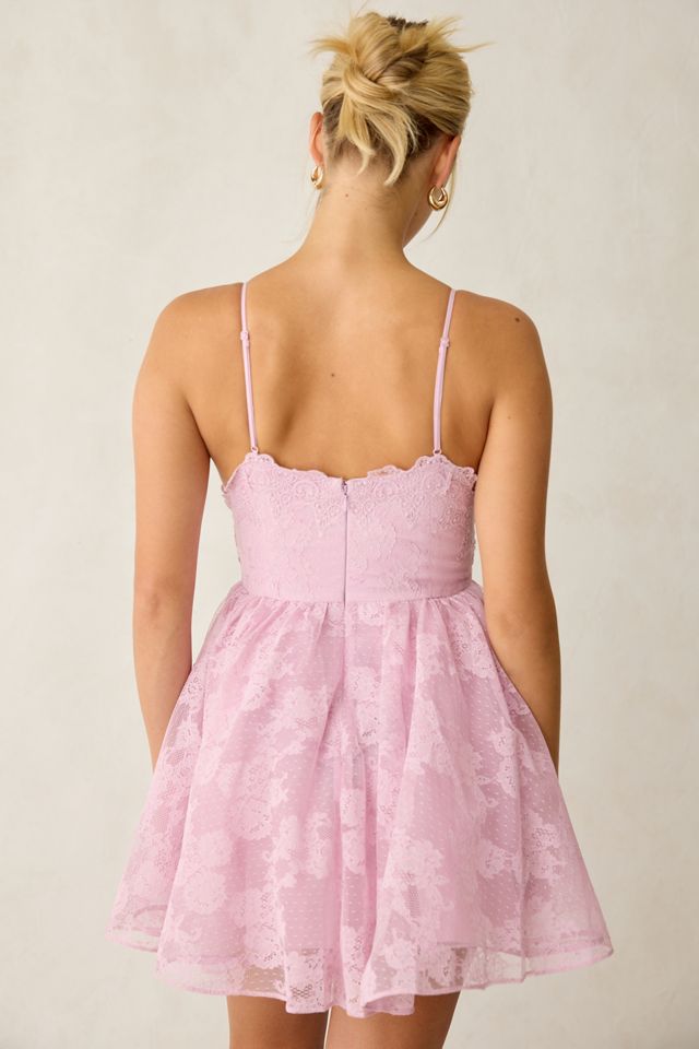 Mini-robe Orelia à col en V profond en dentelle Bardot #1