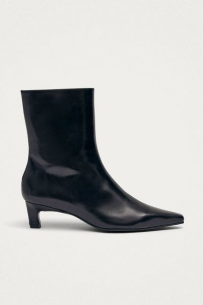 ALOHAS Ambar Leather Ankle Boots