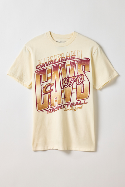 NBA Vintage Graphic Tee in White/Cleveland Cavaliers, Men’s at Urban Outfitters