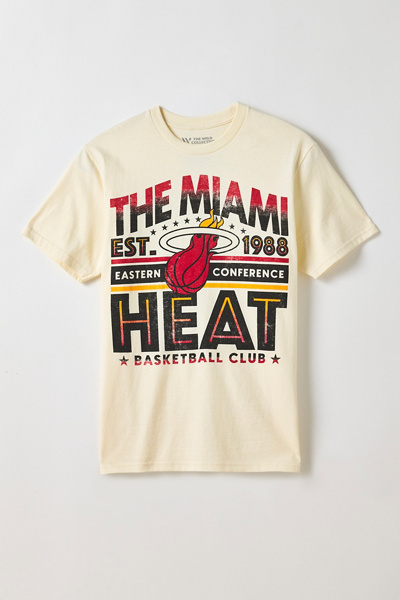 NBA Vintage Graphic Tee in White/Miami Heat, Men’s at Urban Outfitters