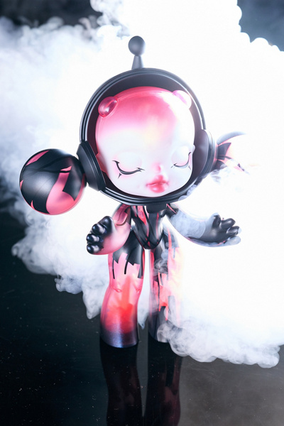 POP MART SKULLPANDA PLANET フィギュア MEGA α SKULLPANDA 400% Red Crystal - POP MART (United States)