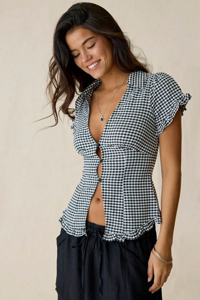 Kimchi Blue Rebecca Ruffle Split-Front Slim Short Sleeve Button-Up Shirt