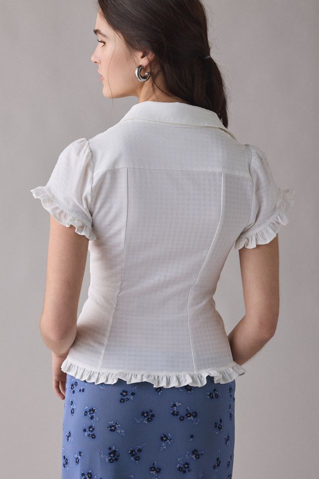 Chemise Kimchi Blue Rebecca à volants, devant fendu, coupe ajustée, manches courtes et boutonnée #2