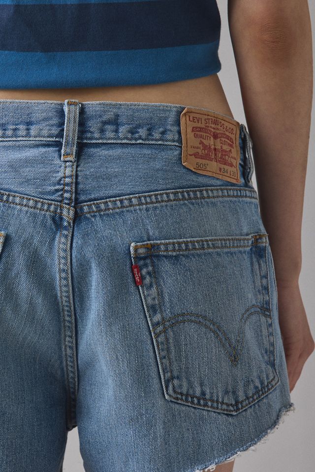 Short en denim coupé Levi's® ReMADE By UO #4