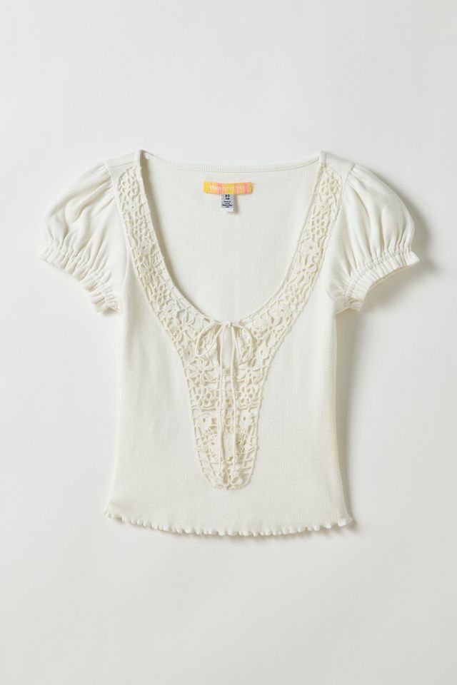 Kimchi Blue Ophelia Crochet Trim Puff Sleeve Tee | Urban