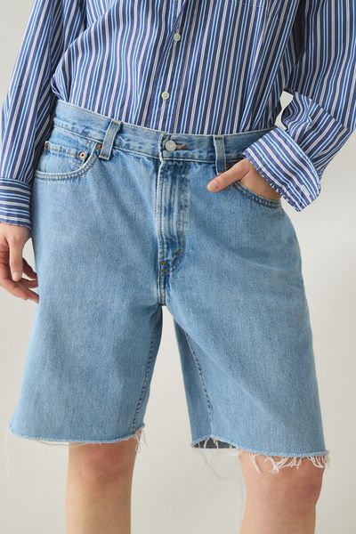 ReMADE By UO Levi’s® Longline Denim Jorts