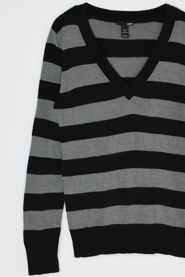 Vintage Y2k Black & Grey Striped V-Neck Sweater #1