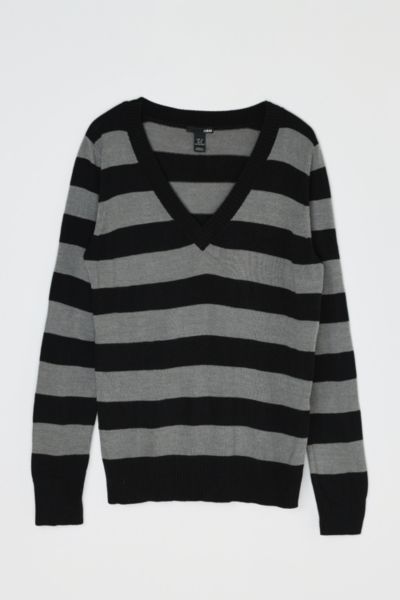 Vintage Y2k Black & Grey Striped V-Neck Sweater