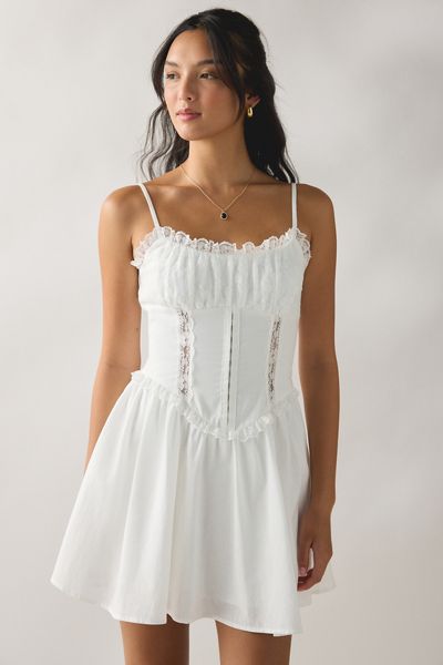 Mini-robe corset Kiss The Sky Maisie à volants et bordure de dentelle