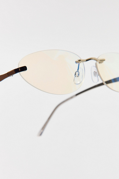 Lunettes de lecture, loupes et accessoires de lecture seniors | Seniors