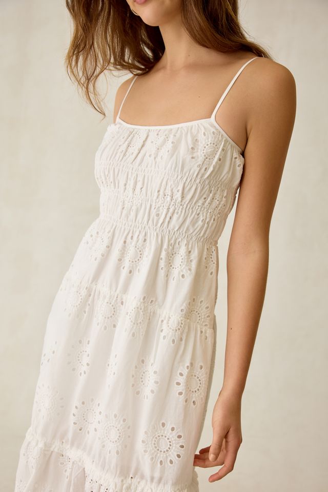 Robe maxi étagée froncée en broderie anglaise Seraphina Kiss The Sky #1