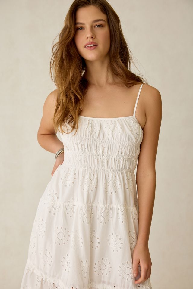 Robe maxi étagée froncée en broderie anglaise Seraphina Kiss The Sky #4