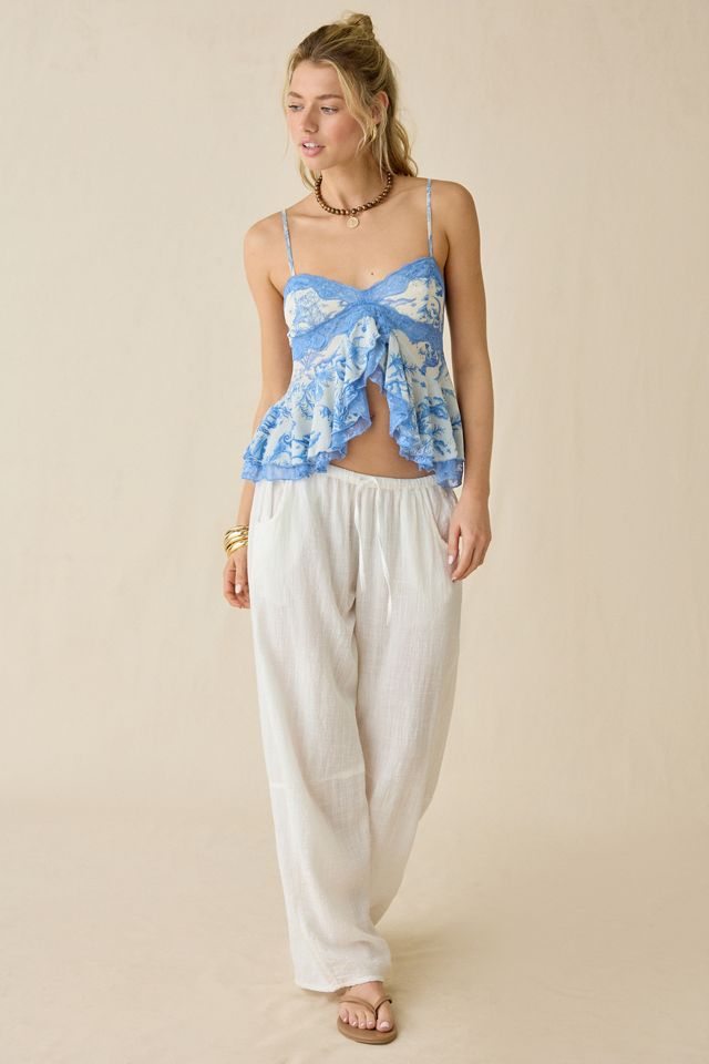 Kimchi Blue Ella Flyaway Ruffle Lace Trim Cami | Urban Outfitters