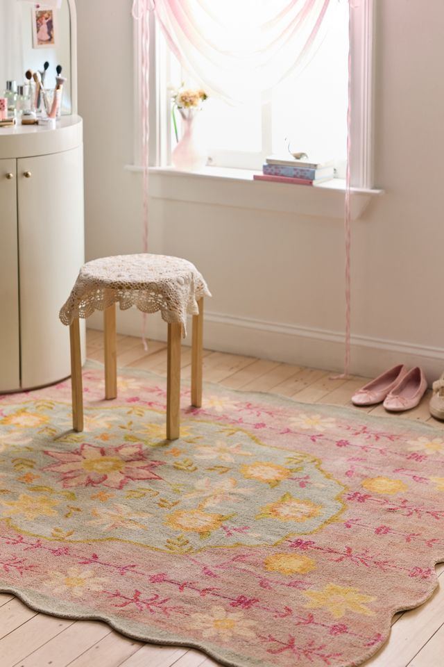 Juniper Floral Scalloped Printed Rug #1