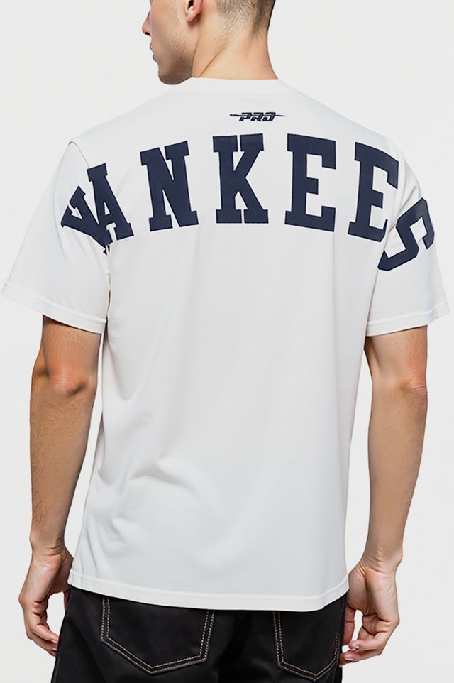 Pro Standard MLB Team Logo Graphic Tee #1