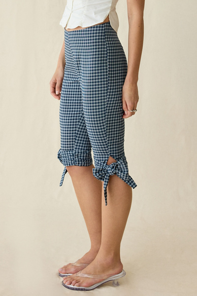Woodrose Deli Sicily Slim Capri Pants