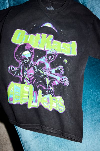 T-shirt graphique avec liste de chansons Outkast