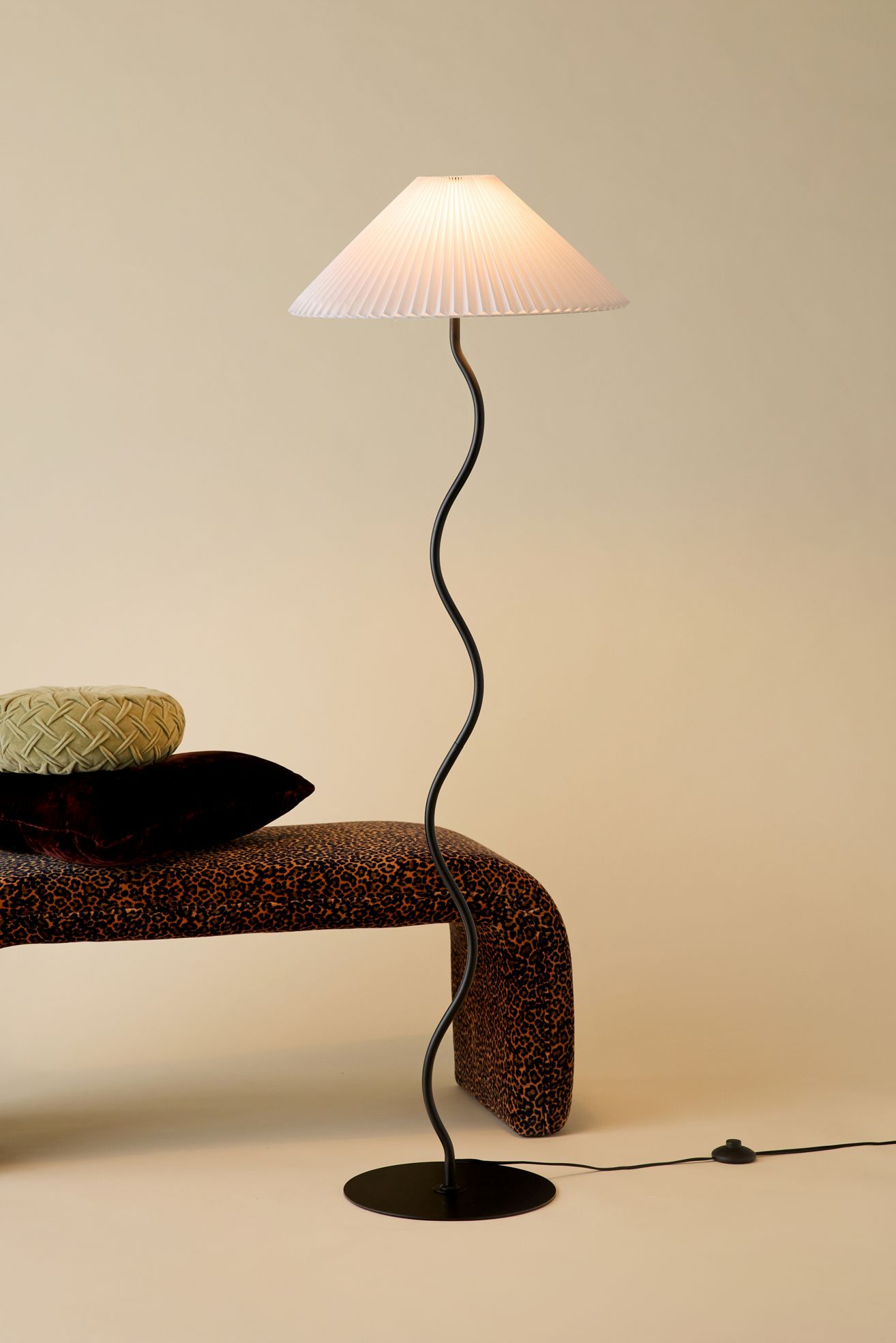 Lowen Squiggle Floor Lamp - Black, ONE SIZE