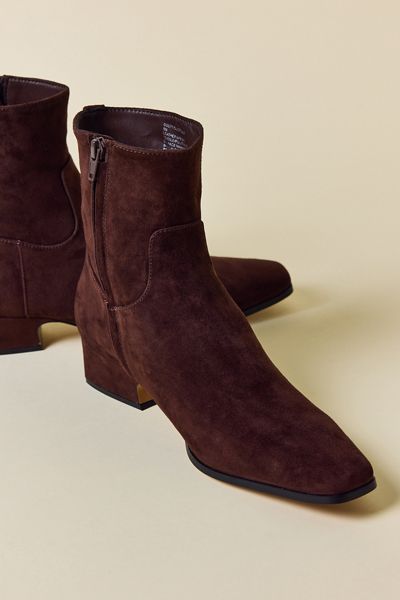 Steve Madden Dusty Suede Ankle Boots