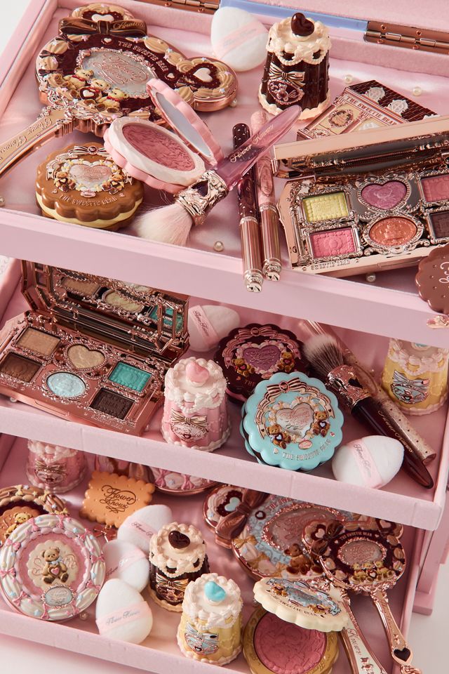 Flower Knows The Sweetie Bear Series All-In Makeup Gift Set