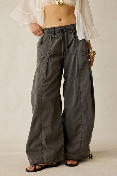 BDG Sunridge Mid-Rise Cargo Balloon Pant