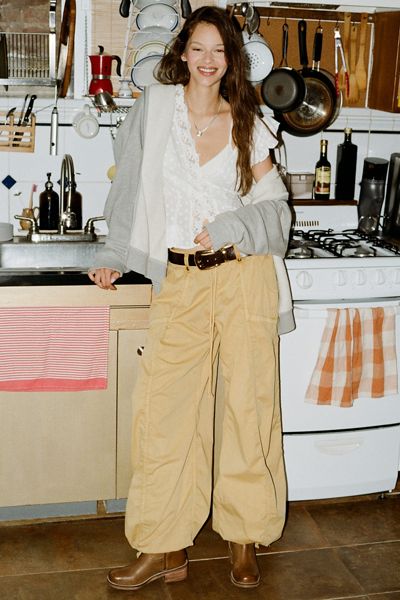 BDG Sunridge Mid-Rise Cargo Balloon Pants
