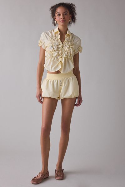 Kimchi Blue Sedona Lace Trim Ruffle Micro Shorts | Urban Outfitters