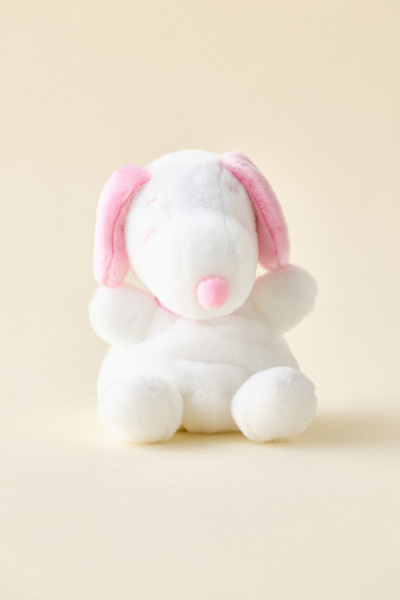 Peanuts Pink Snoopy Palm Pal Plushie | Urban Outfitters