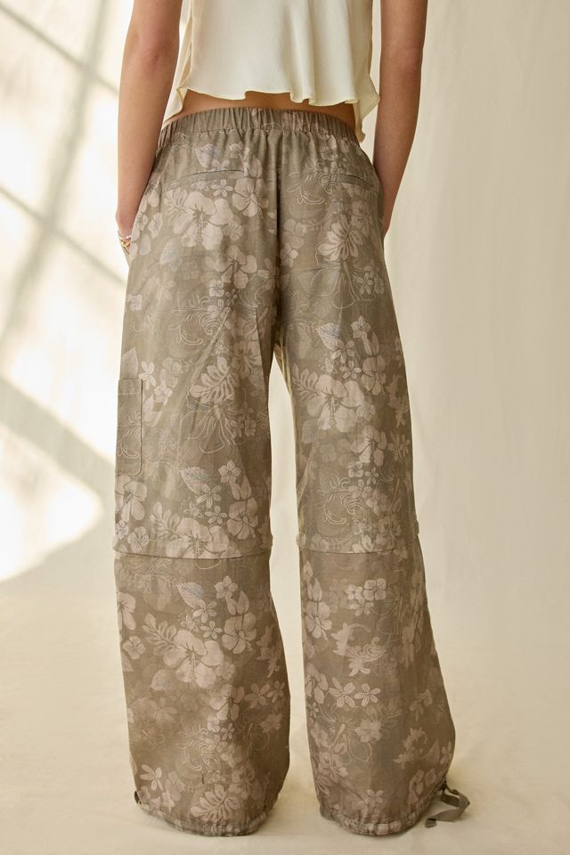 Pantalon ample à imprimé hibiscus avec découpes Daisy Street #3