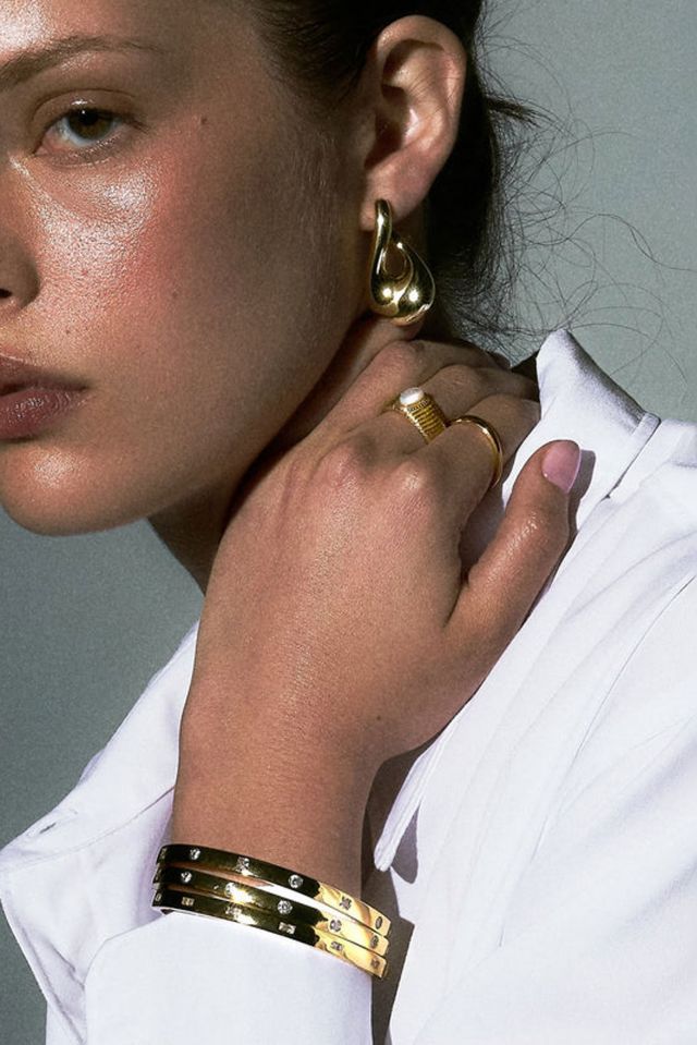 The M Jewelers Cross Stone Stackable Bracelet #1