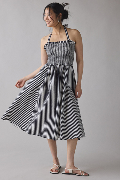 UO Retro Romance Striped Smocked Halter Midi Dress | Urban Outfitters