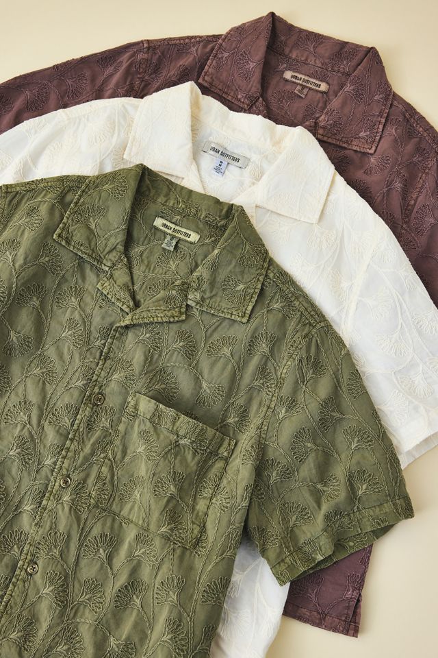 Chemise à manches courtes boutonnée délavée avec broderie ton sur ton UO #5