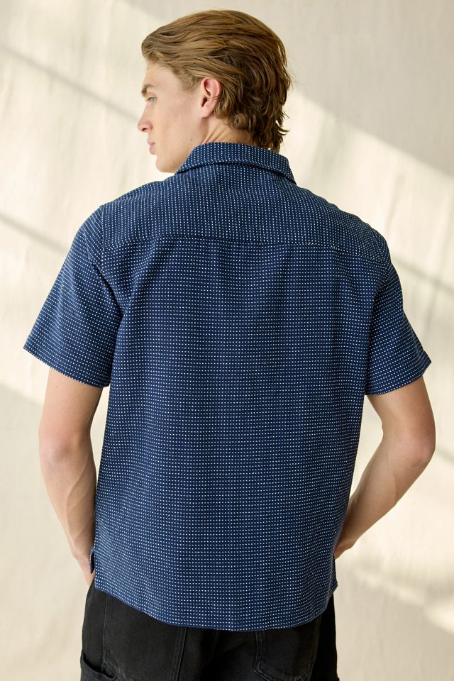 Chemise UO à col camp boutonnée texturée à pois suisses #1