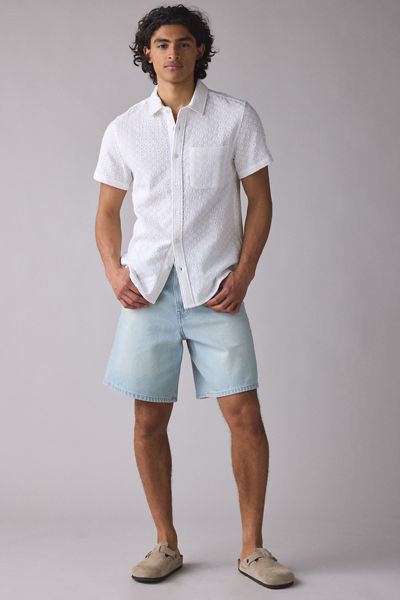 Chemise à manches courtes UO texturée avec broderie florale