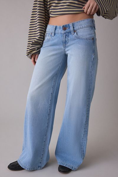 Abrand 00 Kaia Worn Super Low & Wide Jeans