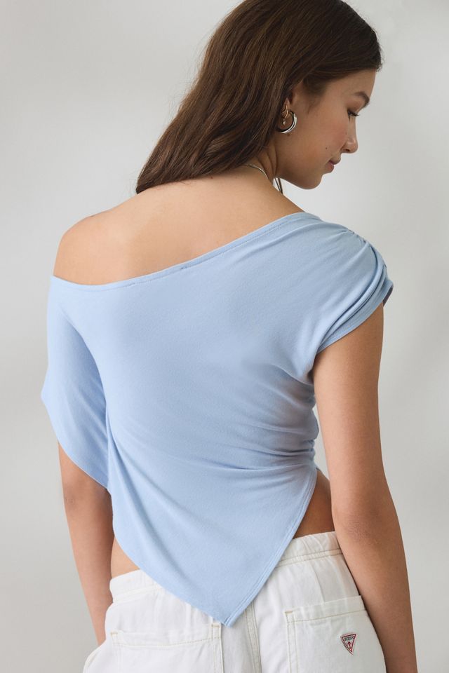 Poncho en tricot jersey asymétrique à épaules dénudées Bia UO #1