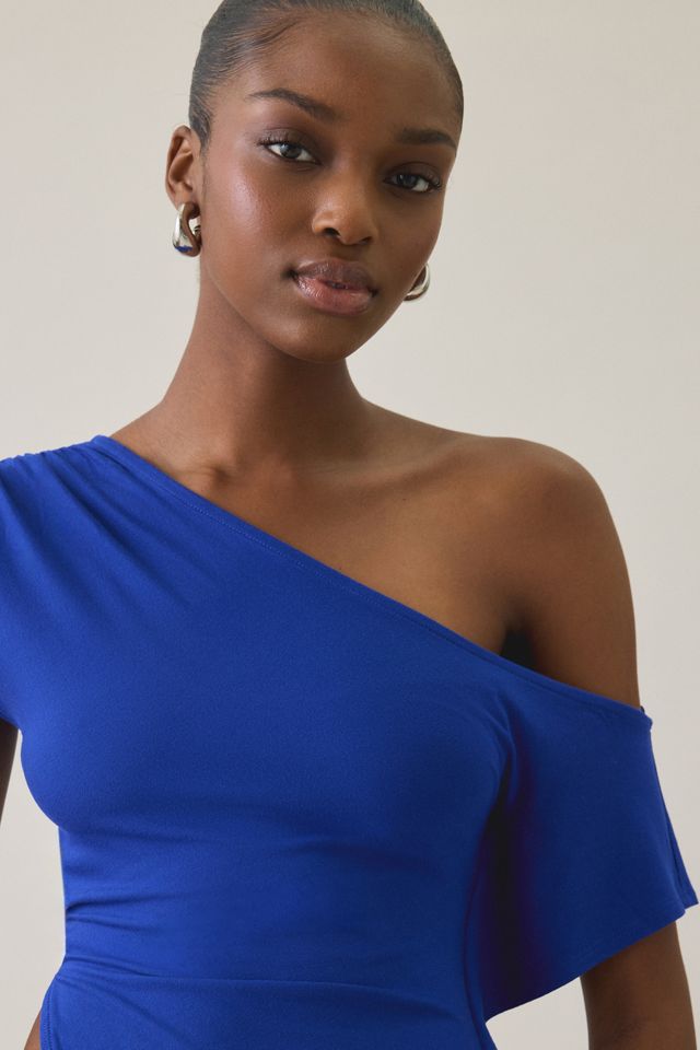 UO Bia Jersey Knit Asymmetric Off-The-Shoulder Poncho #4