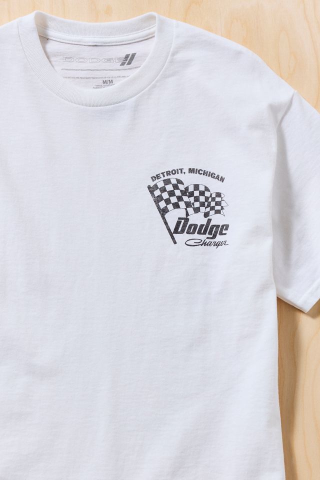 T-shirt graphique Dodge Charger avec drapeau de course #1