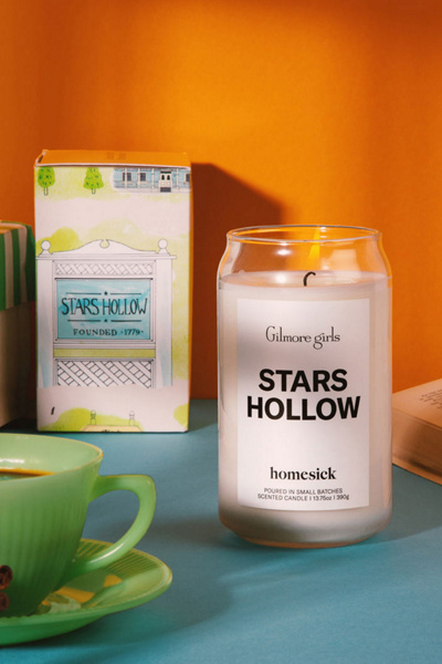 Homesick Luke's Diner Candle In Star's Hollow At Urban Outfitters In White