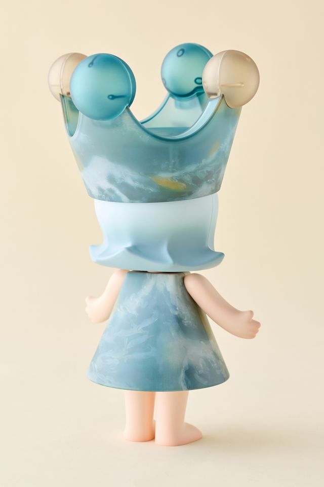 POP MART Mega Royal Molly 400% Didi To Love Figure | Urban Outfitters