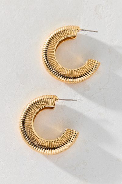Uptown Ribbed Chunky Hoop Earring