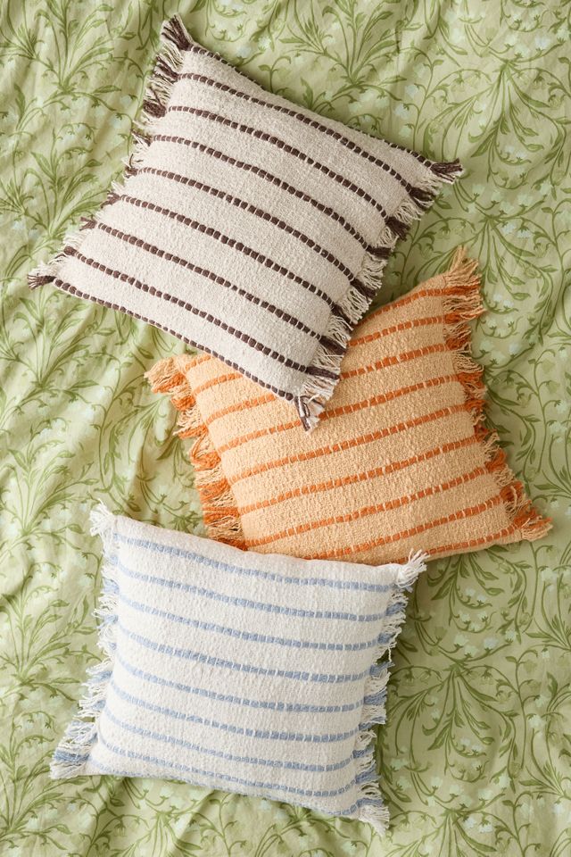 Coussin décoratif à rayures et franges Lou #3