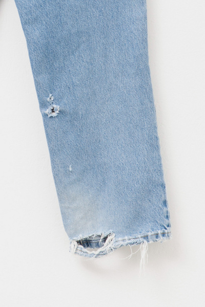 Vintage 1990s Lee Relaxed Fit Light Wash Distressed Denim Jeans