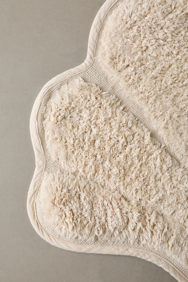 Seashell Shaped Hilo Tufted Rug #3