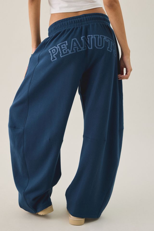 Peanuts UO Exclusive Essential Patched Graphic Barrel Leg Sweatpants #3